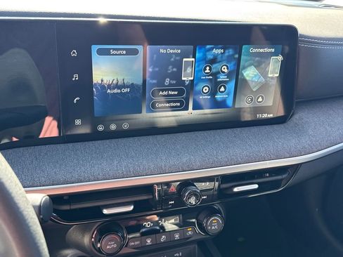 New 2026 Nissan Kicks SV image 18