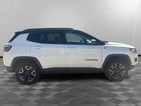 Used 2018 Jeep Compass Trailhawk w/ Navigation Group AWD/4WD image 2
