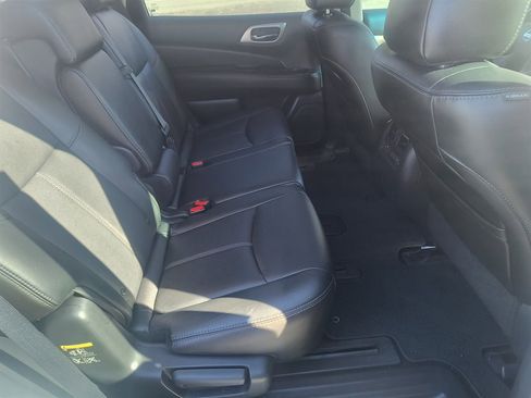 Used 2014 Nissan Pathfinder SL w/ SL Tech Package image 27