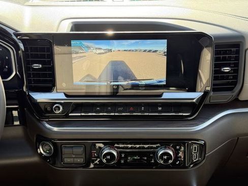 New 2026 GMC Sierra 1500 SLT image 30