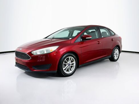 Used 2015 Ford Focus SE image 3