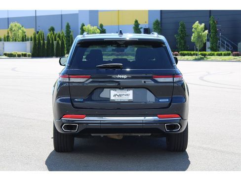 Used 2022 Jeep Grand Cherokee Overland w/ Advanced Protech Group III AWD/4WD image 3