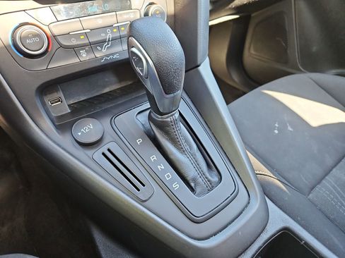 Used 2018 Ford Focus SEL image 25