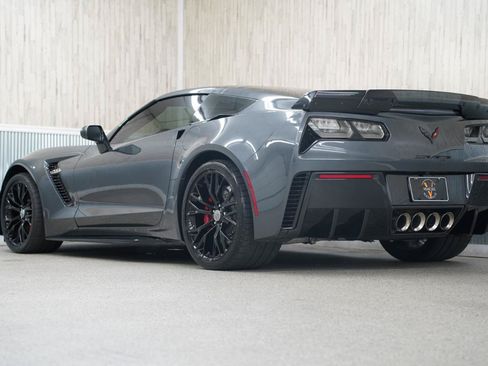 Used 2018 Chevrolet Corvette Z06 RWD image 7