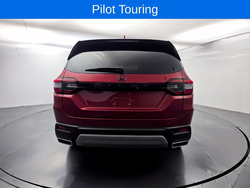 Used 2025 Honda Pilot Touring image 5