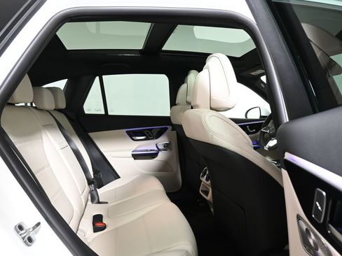 New 2026 Mercedes-Benz GLC 300 4MATIC image 18