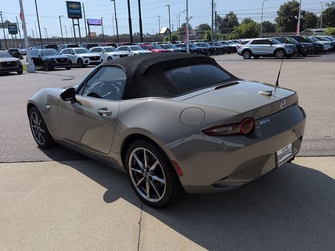 Used 2023 MAZDA MX-5 Miata Grand Touring RWD image 5