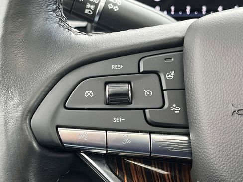 Used 2022 Cadillac Escalade ESV Premium Luxury image 27