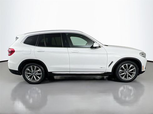 Used 2018 BMW X3 xDrive30i image 7