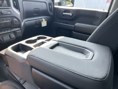 New 2026 Chevrolet Silverado 2500 Custom w/ Custom Value Package AWD/4WD image 31