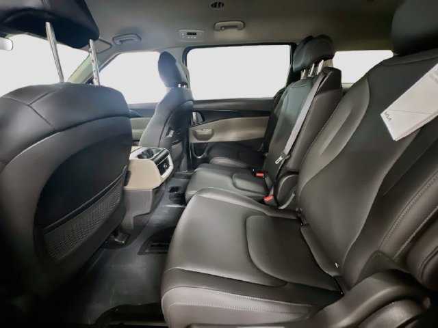 New 2027 Kia Carnival LXS FWD image 25