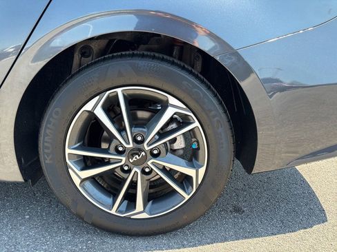 Certified 2024 Kia Forte LXS FWD image 26