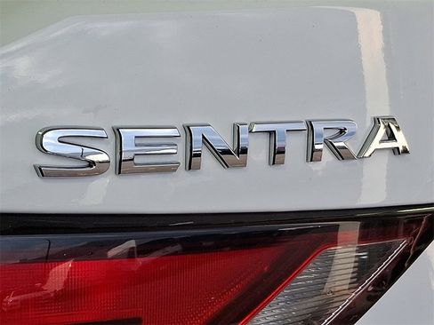 Used 2022 Nissan Sentra SV image 32