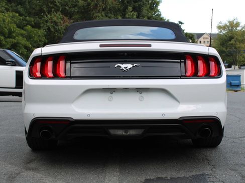 Used 2022 Ford Mustang Premium RWD image 8