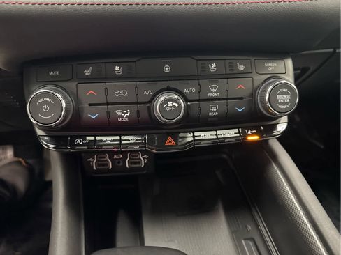 Used 2024 Dodge Durango GT AWD/4WD image 20