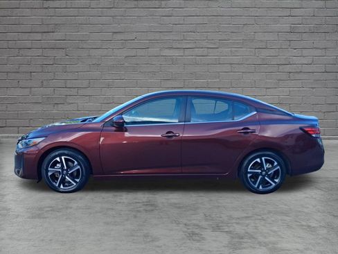 Used 2024 Nissan Sentra SV FWD image 5