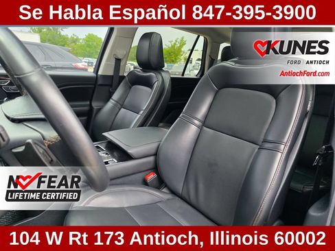Used 2025 Lincoln Aviator AWD image 25