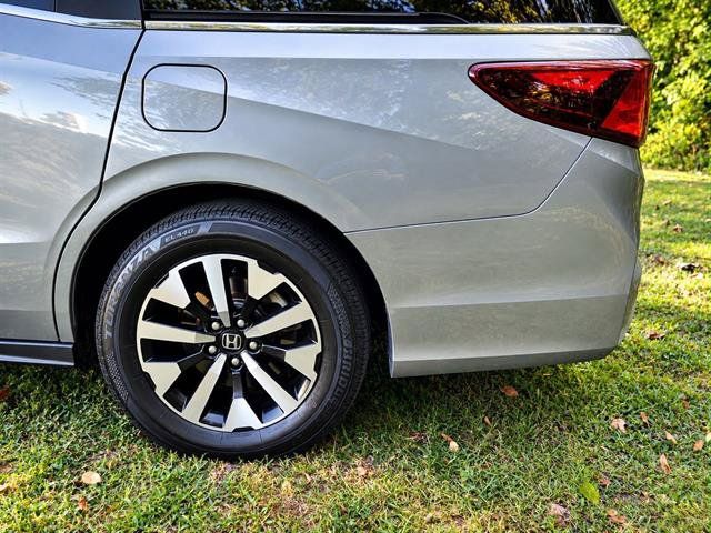 Used 2026 Honda Odyssey EX-L image 8