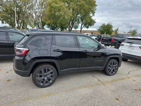New 2026 Jeep Compass Limited image 9