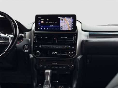 Used 2023 Lexus GX 460 Premium w/ Accessory Package image 20