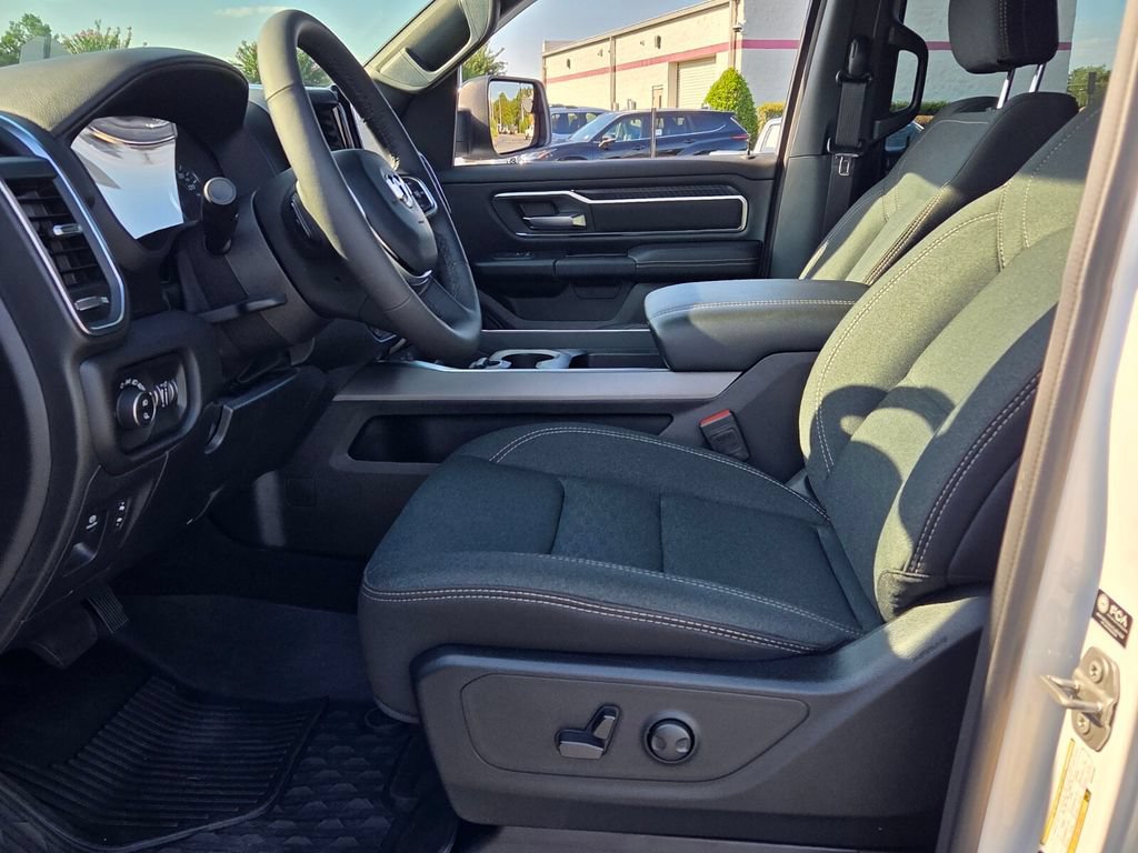 Used 2025 RAM 1500 Big Horn RWD image 5