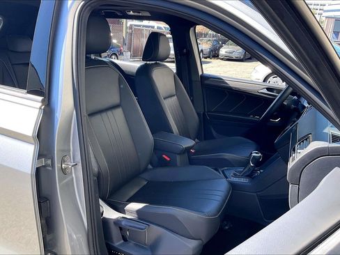 Certified 2023 Volkswagen Tiguan SE R-Line image 6