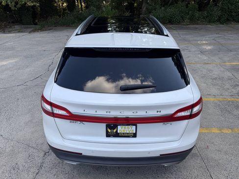 Used 2018 Lincoln MKX Reserve w/ Driver Assistance Package FWD image 5