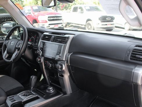 Used 2022 Toyota 4Runner SR5 image 36