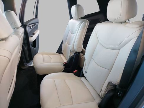 Used 2025 Cadillac XT6 Sport w/ LPO, Floor Liner Package image 15