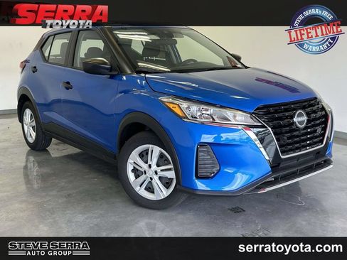 Used 2025 Nissan Kicks Play S FWD image 1