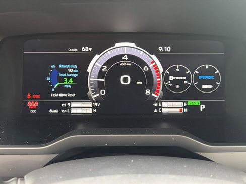 New 2026 Toyota Tundra Limited AWD/4WD image 17