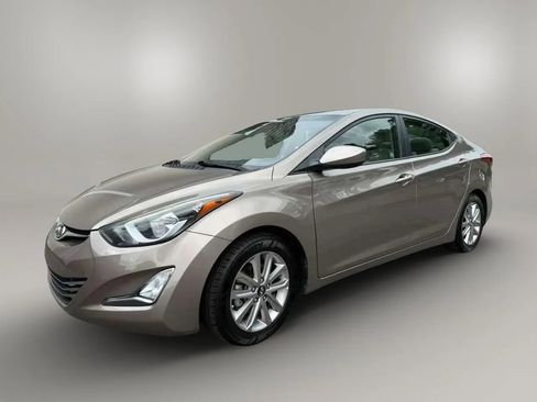 Used 2014 Hyundai Elantra SE w/ Option Group 02 FWD image 2