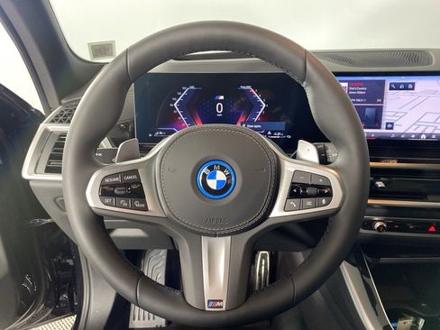 New 2026 BMW X5 xDrive50e w/ Executive Package image 9