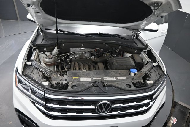Used 2020 Volkswagen Atlas Cross Sport SE w/ Panoramic Sunroof Package AWD/4WD image 40