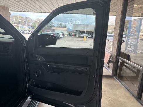 Certified 2024 Ford Expedition Limited image 24
