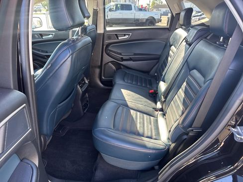 Used 2024 Ford Edge SEL w/ Sport Appearance Package image 8