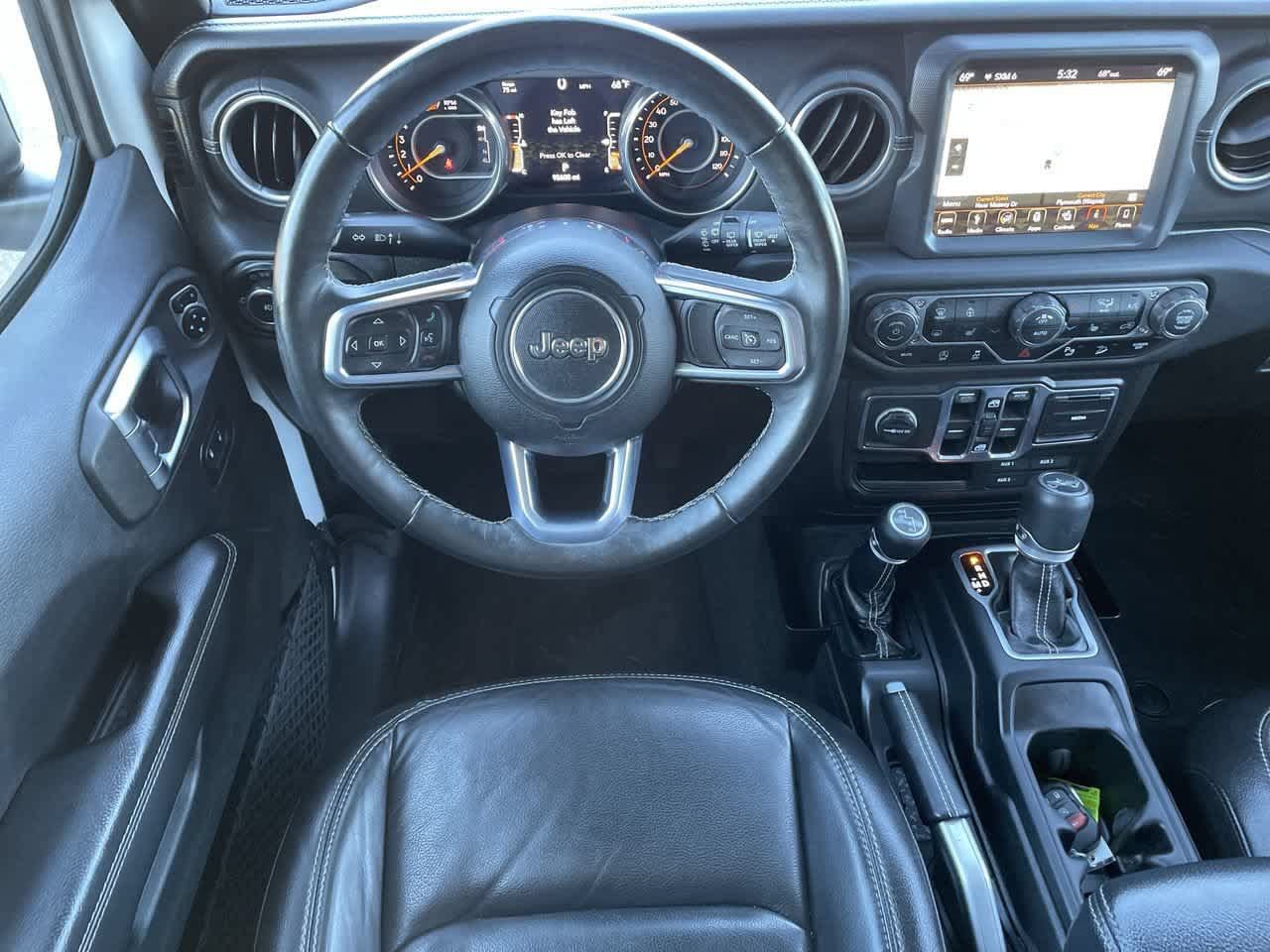 Used 2018 Jeep Wrangler Unlimited Sahara AWD/4WD image 11