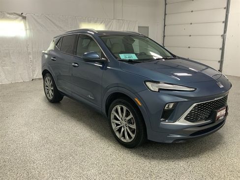 Used 2024 Buick Encore GX Avenir w/ Avenir Convenience Package AWD/4WD image 4