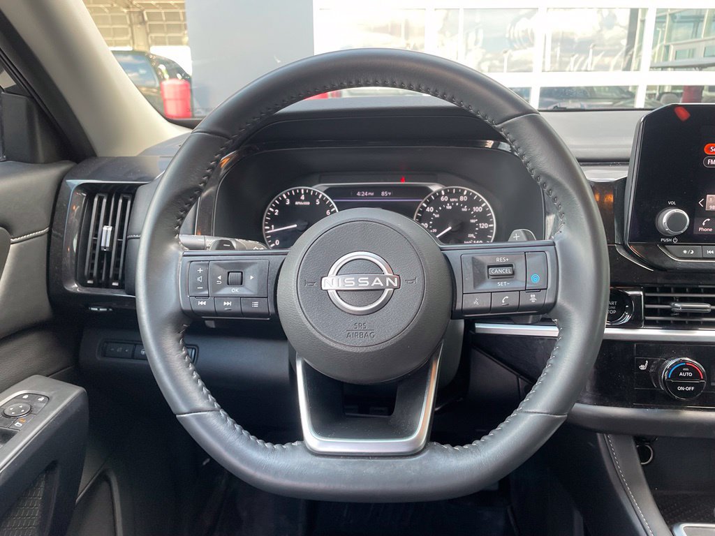 Certified 2025 Nissan Pathfinder SV FWD image 13