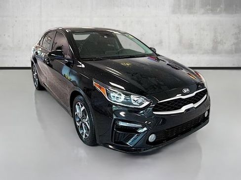 Used 2019 Kia Forte LXS image 3