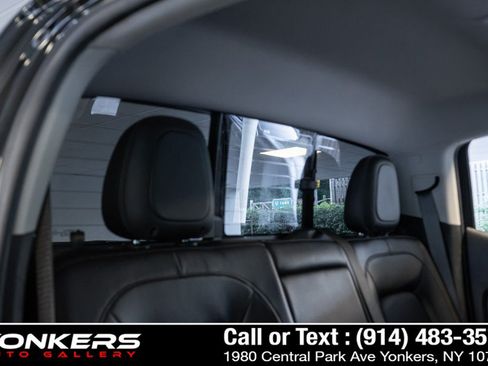Used 2019 Chevrolet Colorado ZR2 w/ ZR2 Midnight Special Edition AWD/4WD image 30