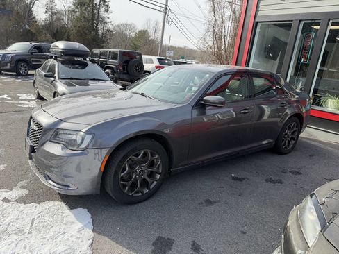 Used 2015 Chrysler 300 S w/ 300S Premium Group image 5
