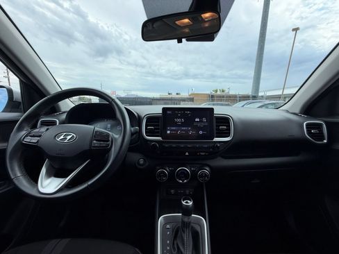 Used 2026 Hyundai Venue SEL FWD image 32