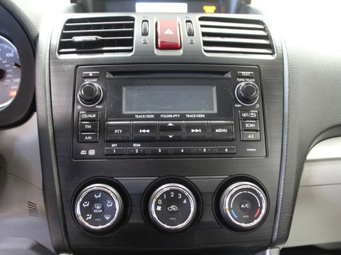 Used 2015 Subaru Forester 2.5i w/ Alloy Wheel Package image 14