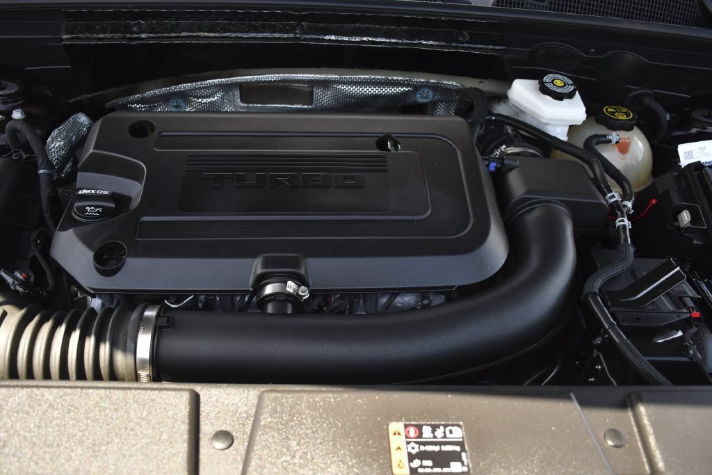 Used 2022 Buick Envision Avenir w/ Technology Package II FWD image 32