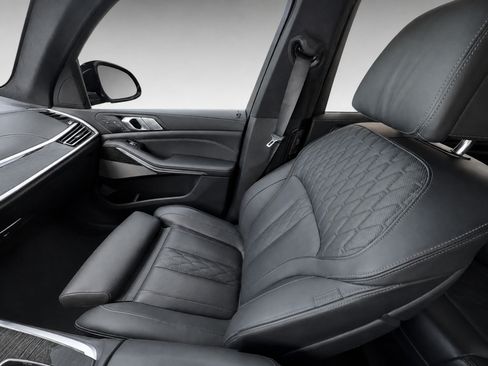 Used 2022 BMW X7 M50i AWD/4WD image 15
