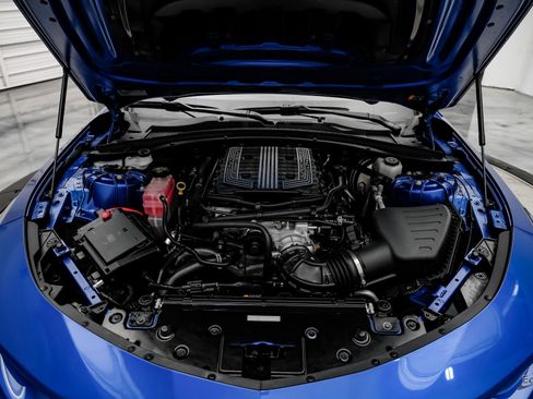 Used 2018 Chevrolet Camaro ZL1 image 77