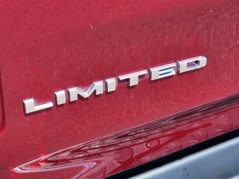 Used 2019 RAM 1500 Limited AWD/4WD image 11