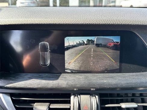 Used 2024 Alfa Romeo Stelvio Sprint image 32