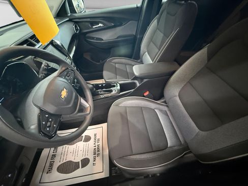 Certified 2023 Chevrolet TrailBlazer LT w/ Convenience Package FWD image 9